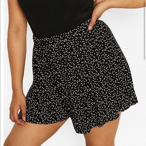 Boohoo Star flippy shorts. BNWT
